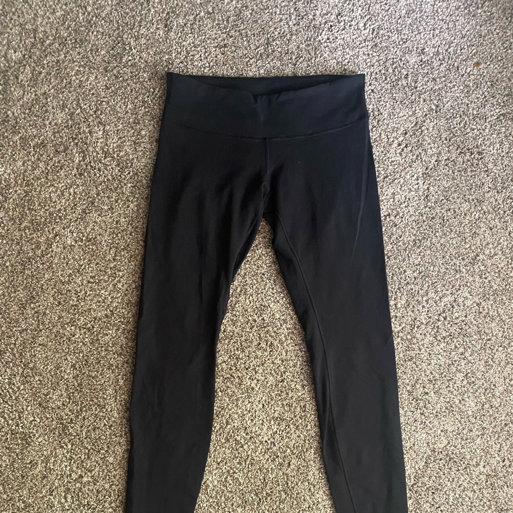 Black Lululemon leggings